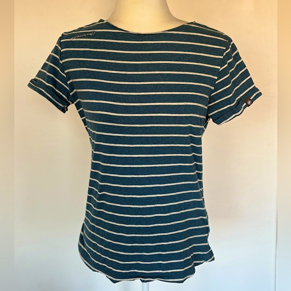 Mammut Blue & White Striped Classic Outdoor T-shirt Women’s Size Medium